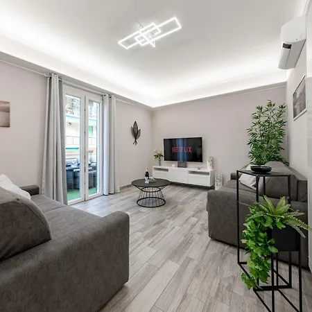 H11 Luxury Centro - Elegante - Casino