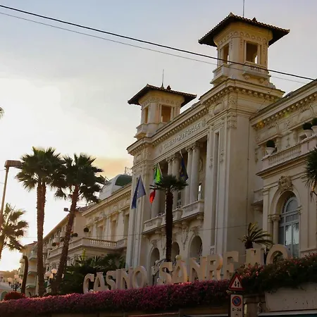 H11 [luxury Sanremo] Centro - Elegante - Casinò Apartamento *