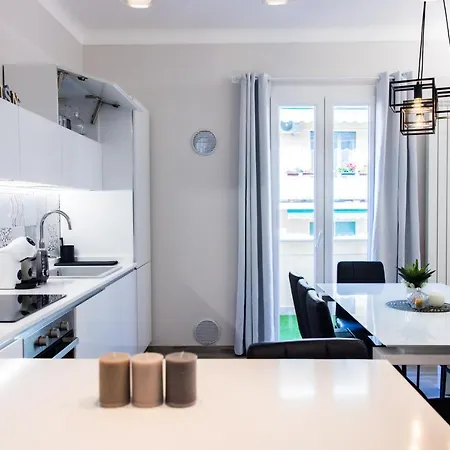 H11 Luxury Centro - Elegante - Casino