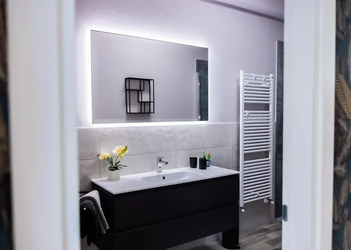 H11 Luxury Centro - Elegante - Casino *