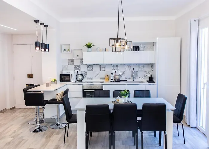 H11 Luxury Centro - Elegante - Casino