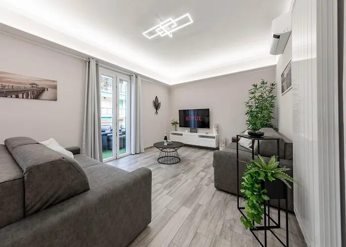 H11 Luxury Centro - Elegante - Casino